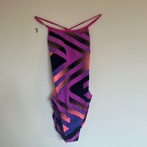 Nike one piece competition swim suit. Size 28. Gently used, great condition.